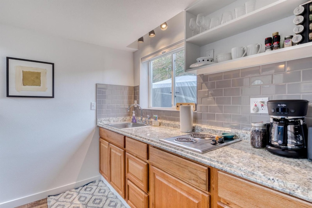 Green Acres Main image